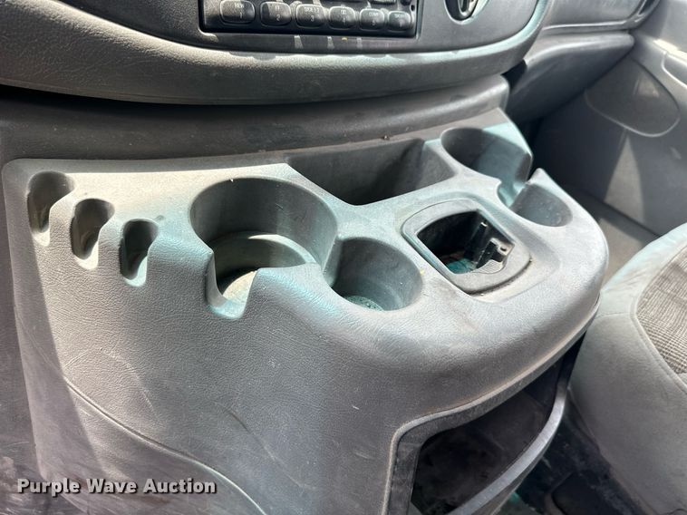image for item DO5083 2003 Ford E350 Super Duty  van