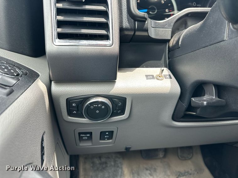 image for item DO5084 2015 Ford F150  SuperCab pickup truck