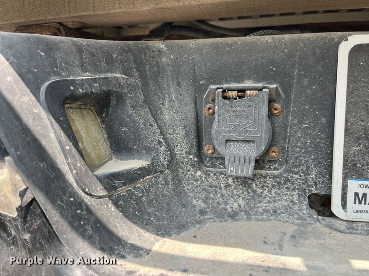 image for item DP0512 2004 Dodge Ram 1500  Quad Cab flatbed pickup truck