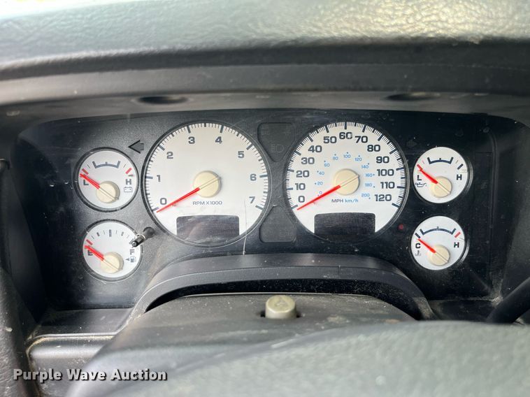 image for item DP0512 2004 Dodge Ram 1500  Quad Cab flatbed pickup truck