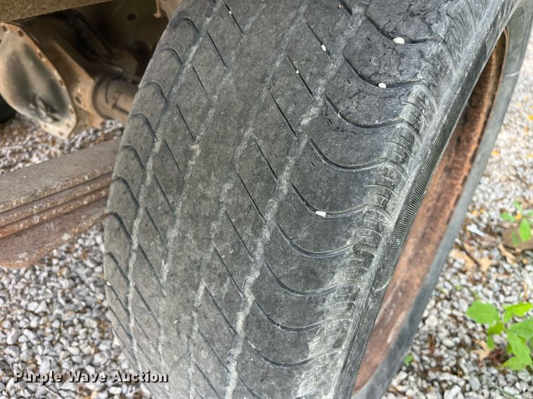 image for item DP0512 2004 Dodge Ram 1500  Quad Cab flatbed pickup truck