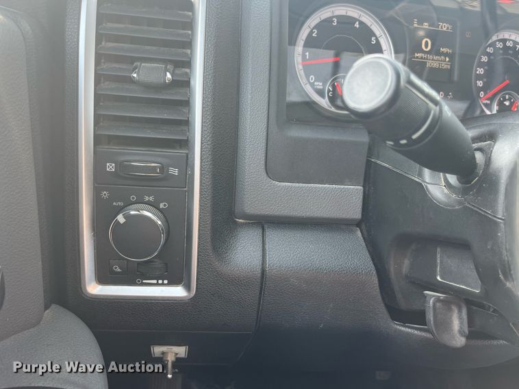 image for item DP0516 2013 Dodge Ram 2500HD  pickup truck