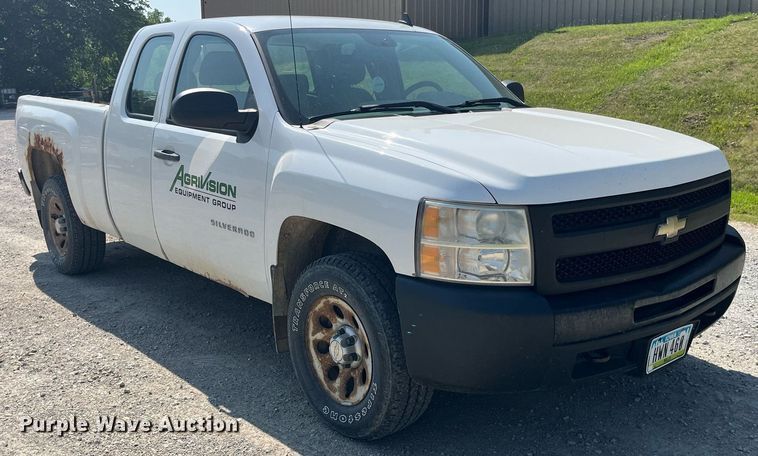 image for item DP0521 2009 Chevrolet Silverado 1500  Ext. Cab pickup truck