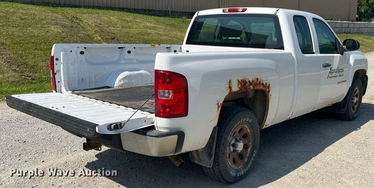 image for item DP0521 2009 Chevrolet Silverado 1500  Ext. Cab pickup truck