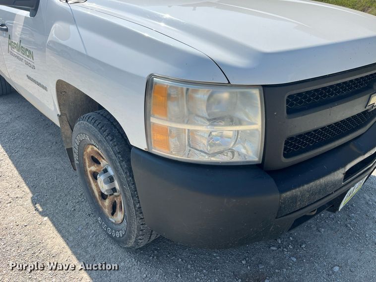 image for item DP0521 2009 Chevrolet Silverado 1500  Ext. Cab pickup truck