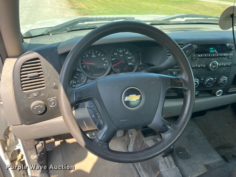 image for item DP0521 2009 Chevrolet Silverado 1500  Ext. Cab pickup truck