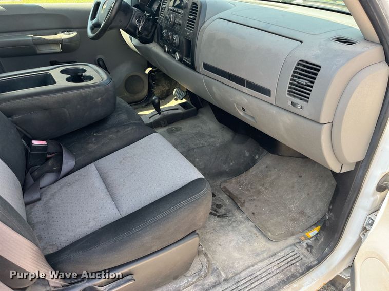 image for item DP0521 2009 Chevrolet Silverado 1500  Ext. Cab pickup truck