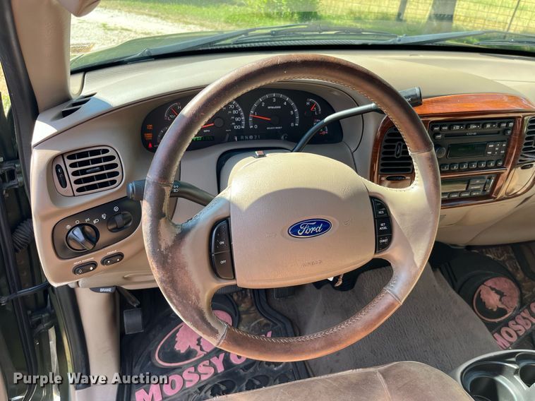 image for item DP0522 2003 Ford F150 King Ranch  SuperCrew pickup truck