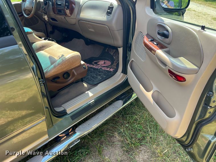 image for item DP0522 2003 Ford F150 King Ranch  SuperCrew pickup truck