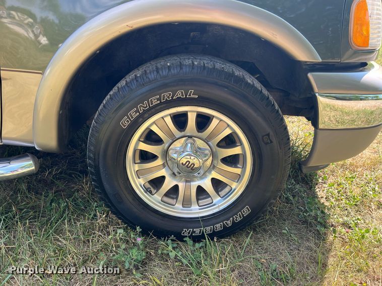 image for item DP0522 2003 Ford F150 King Ranch  SuperCrew pickup truck