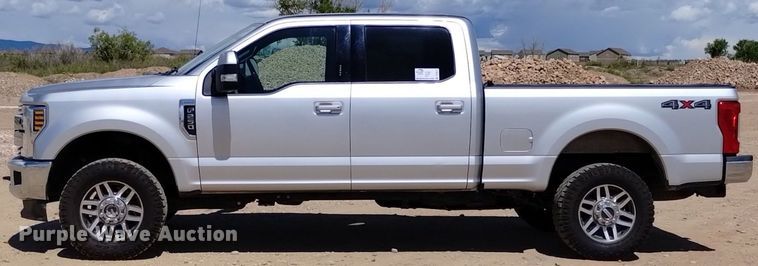image for item DP3271 2018 Ford F250  Crew Cab pickup truck