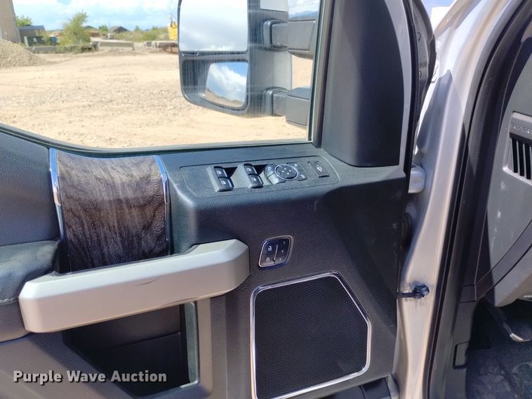 image for item DP3271 2018 Ford F250  Crew Cab pickup truck