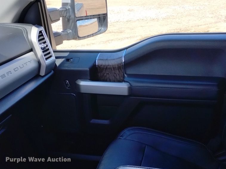 image for item DP3271 2018 Ford F250  Crew Cab pickup truck