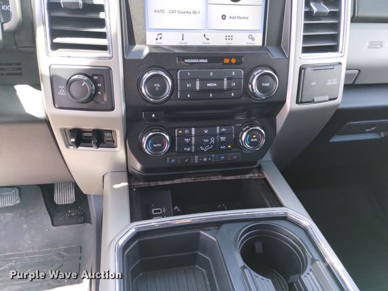 image for item DP3271 2018 Ford F250  Crew Cab pickup truck