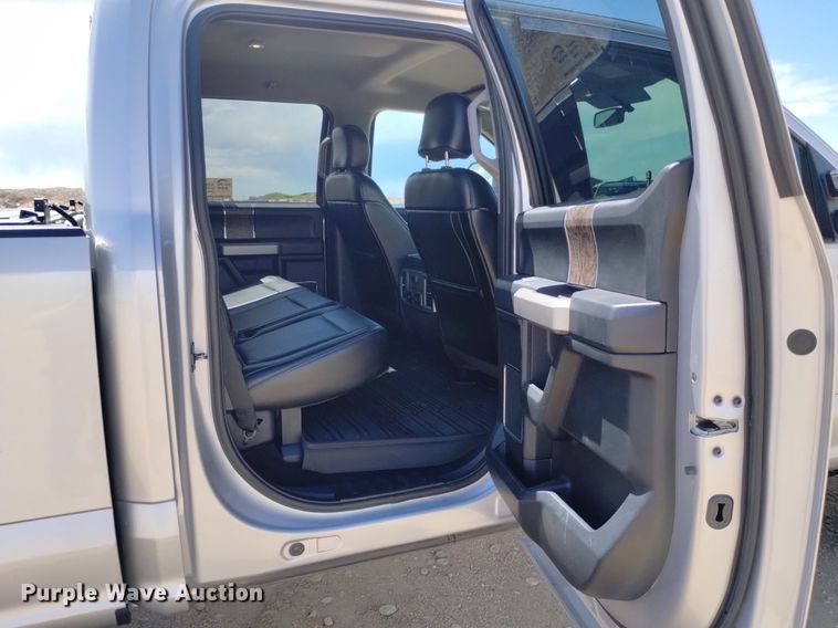 image for item DP3271 2018 Ford F250  Crew Cab pickup truck