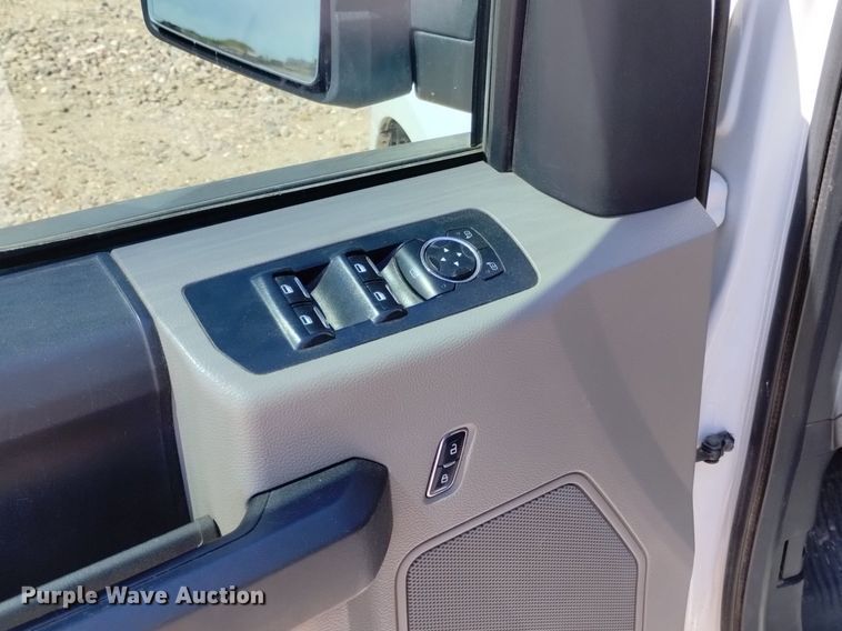 image for item DP3272 2015 Ford F150  SuperCrew pickup truck