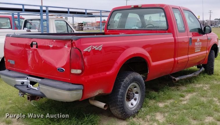 image for item DP3286 2003 Ford F250 Super Duty  SuperCab pickup truck