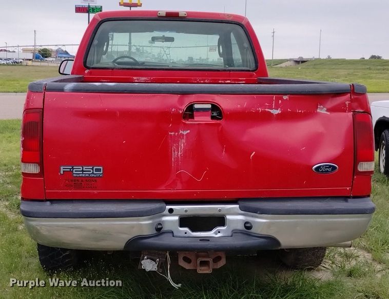 image for item DP3286 2003 Ford F250 Super Duty  SuperCab pickup truck