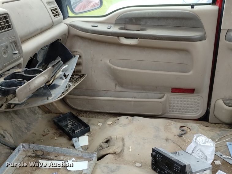 image for item DP3286 2003 Ford F250 Super Duty  SuperCab pickup truck