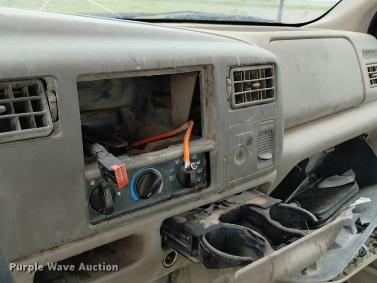 image for item DP3286 2003 Ford F250 Super Duty  SuperCab pickup truck