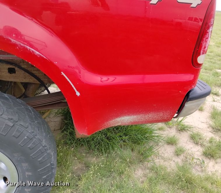 image for item DP3286 2003 Ford F250 Super Duty  SuperCab pickup truck