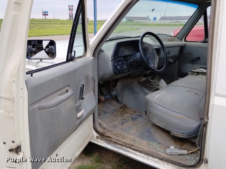 image for item DP3287 1987 Ford F350  pickup truck