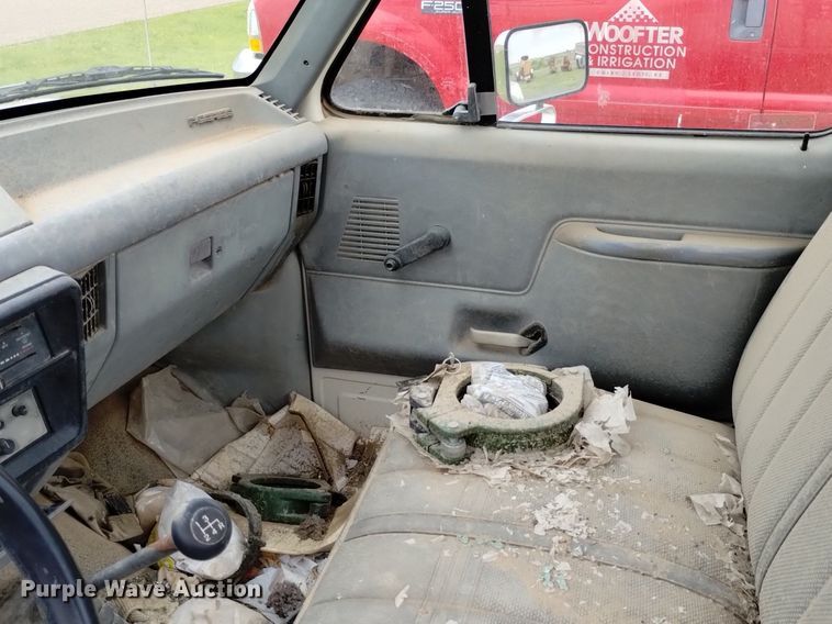 image for item DP3287 1987 Ford F350  pickup truck