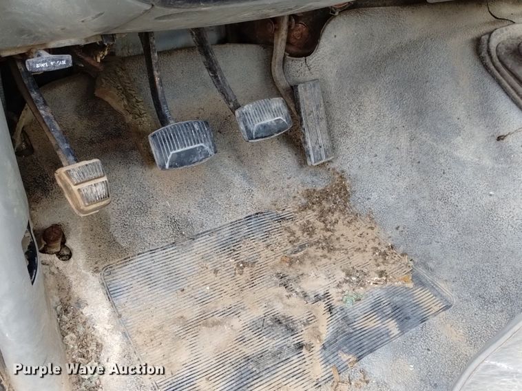 image for item DP3287 1987 Ford F350  pickup truck