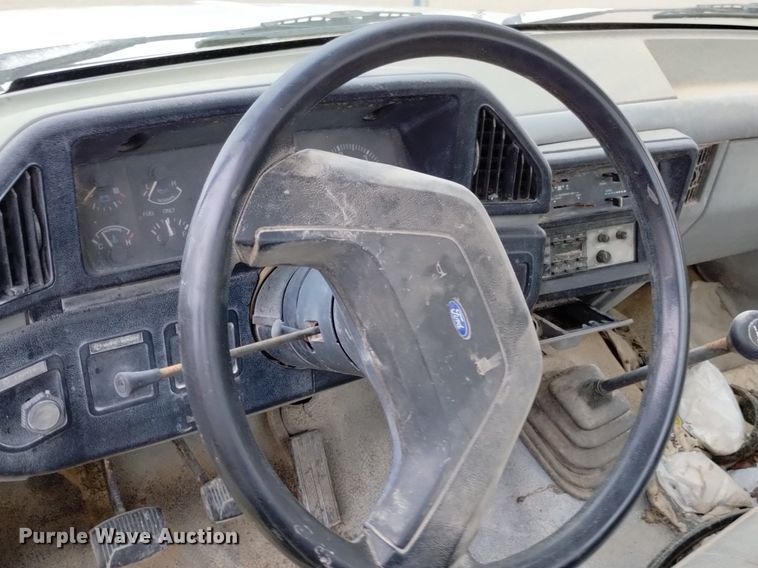 image for item DP3287 1987 Ford F350  pickup truck