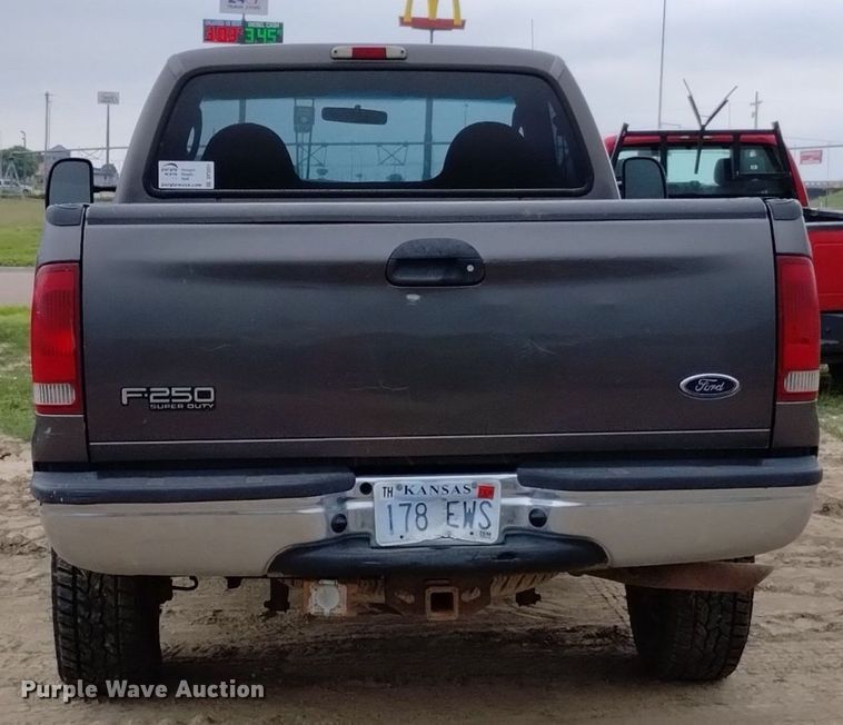 image for item DP3291 2003 Ford F350 Super Duty  pickup truck