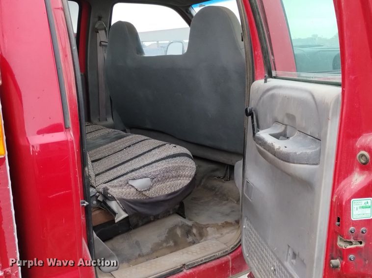 image for item DP3292 2000 Ford F450 Super Duty  Crew Cab utility / service truck