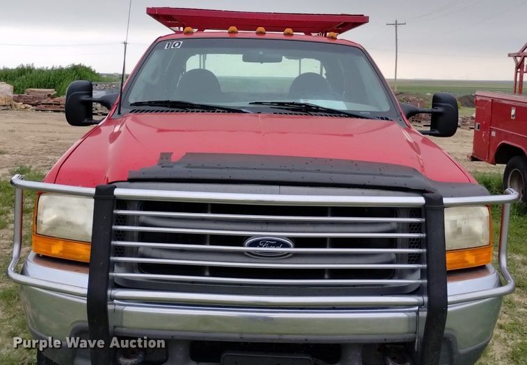 image for item DP3292 2000 Ford F450 Super Duty  Crew Cab utility / service truck