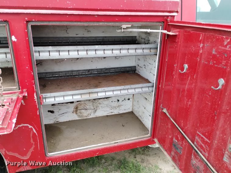 image for item DP3292 2000 Ford F450 Super Duty  Crew Cab utility / service truck