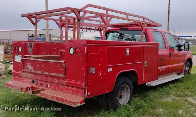 image for item DP3293 2000 Ford  F350 Super Duty XL  Crew Cab utility bed pickup truck