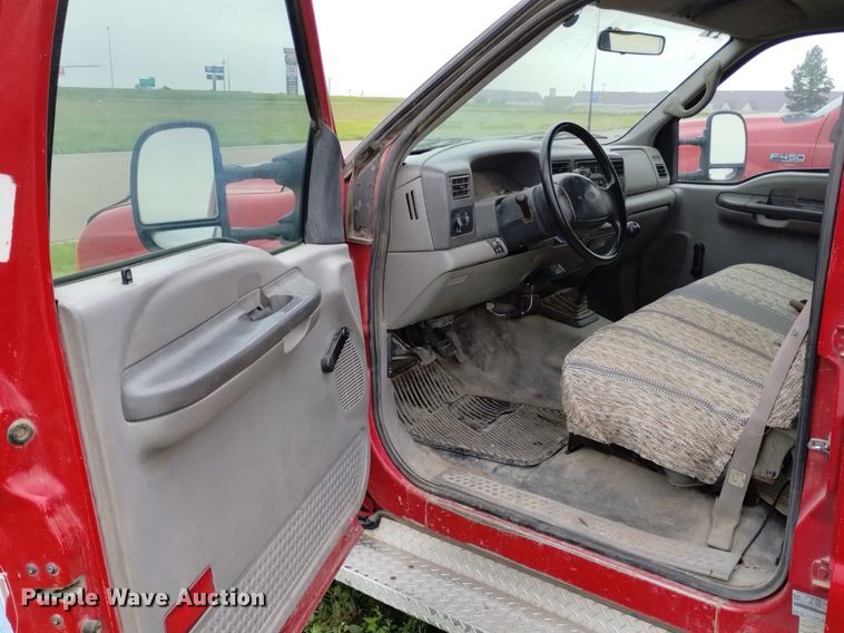 image for item DP3293 2000 Ford  F350 Super Duty XL  Crew Cab utility bed pickup truck