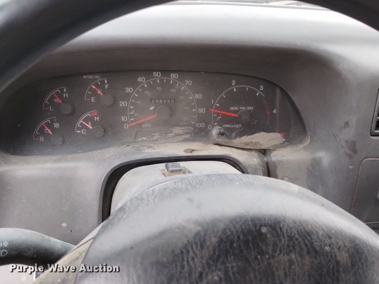 image for item DP3293 2000 Ford  F350 Super Duty XL  Crew Cab utility bed pickup truck