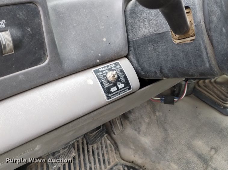 image for item DP3293 2000 Ford  F350 Super Duty XL  Crew Cab utility bed pickup truck