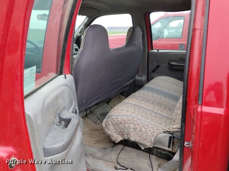 image for item DP3293 2000 Ford  F350 Super Duty XL  Crew Cab utility bed pickup truck