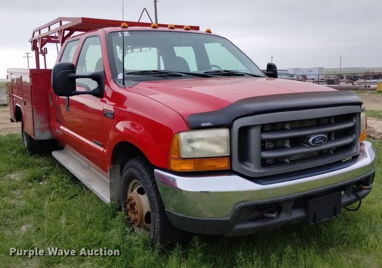 image for item DP3293 2000 Ford  F350 Super Duty XL  Crew Cab utility bed pickup truck