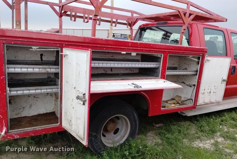 image for item DP3293 2000 Ford  F350 Super Duty XL  Crew Cab utility bed pickup truck