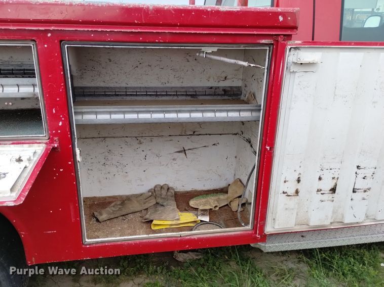 image for item DP3293 2000 Ford  F350 Super Duty XL  Crew Cab utility bed pickup truck