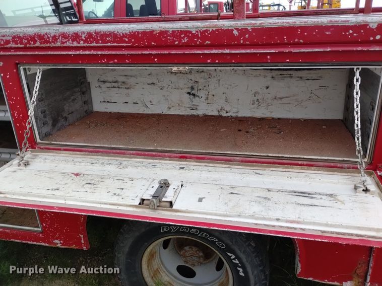 image for item DP3293 2000 Ford  F350 Super Duty XL  Crew Cab utility bed pickup truck