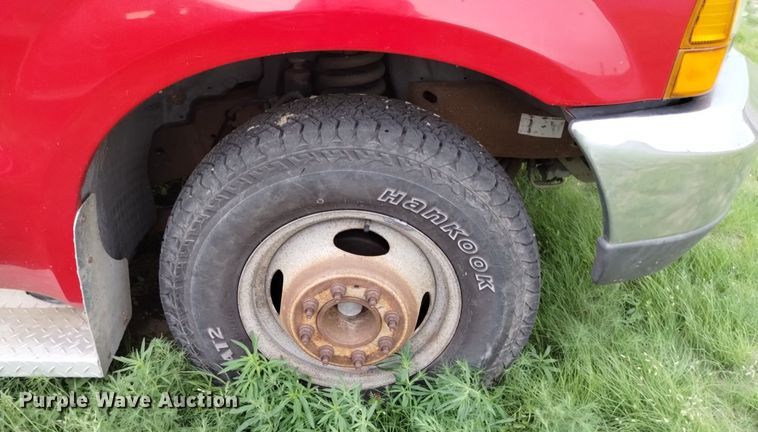 image for item DP3293 2000 Ford  F350 Super Duty XL  Crew Cab utility bed pickup truck