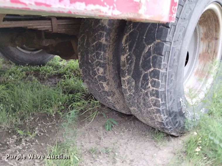 image for item DP3293 2000 Ford  F350 Super Duty XL  Crew Cab utility bed pickup truck