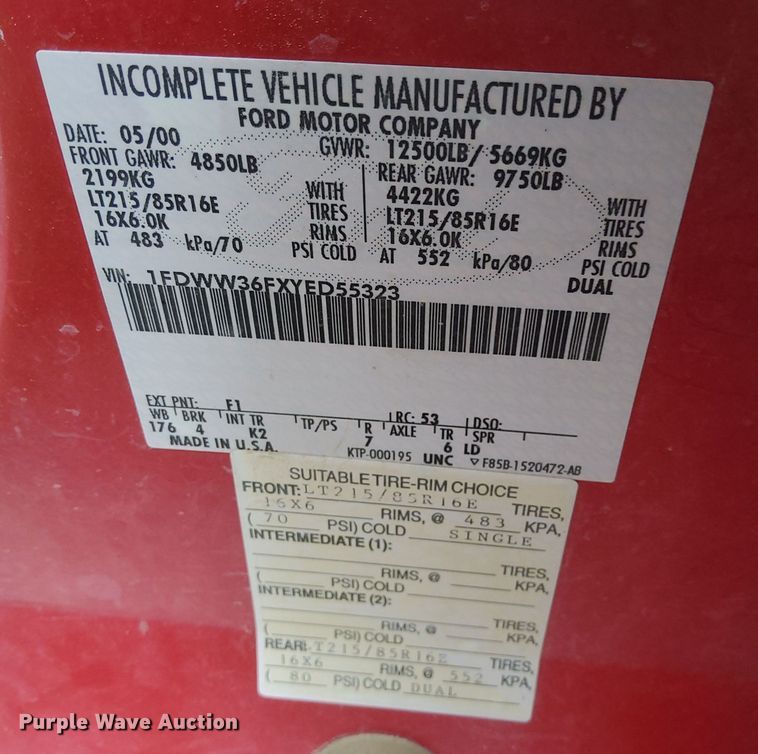 image for item DP3293 2000 Ford  F350 Super Duty XL  Crew Cab utility bed pickup truck