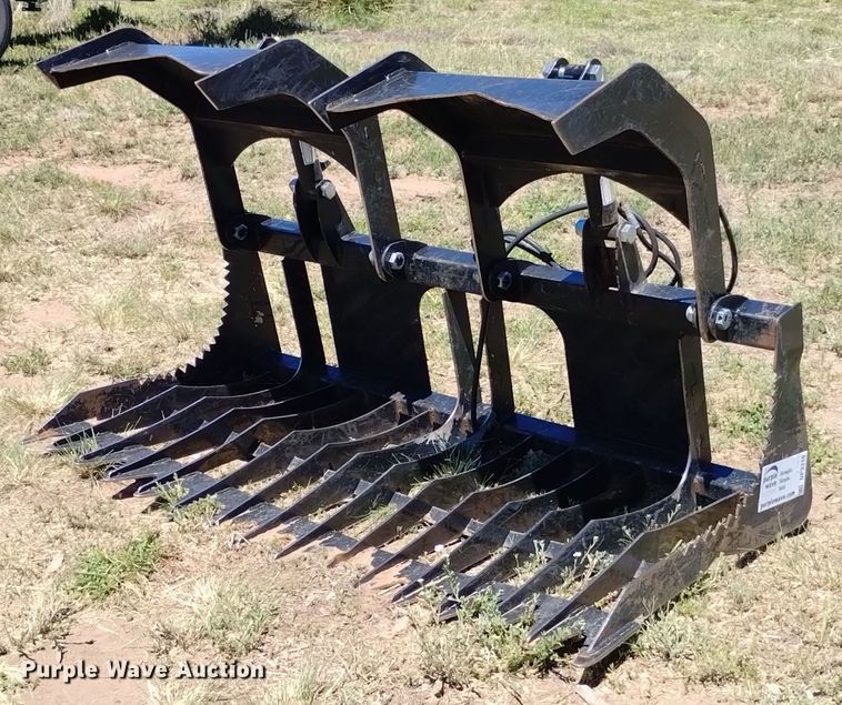 image for item DP3310 Skid steer grapple bucket