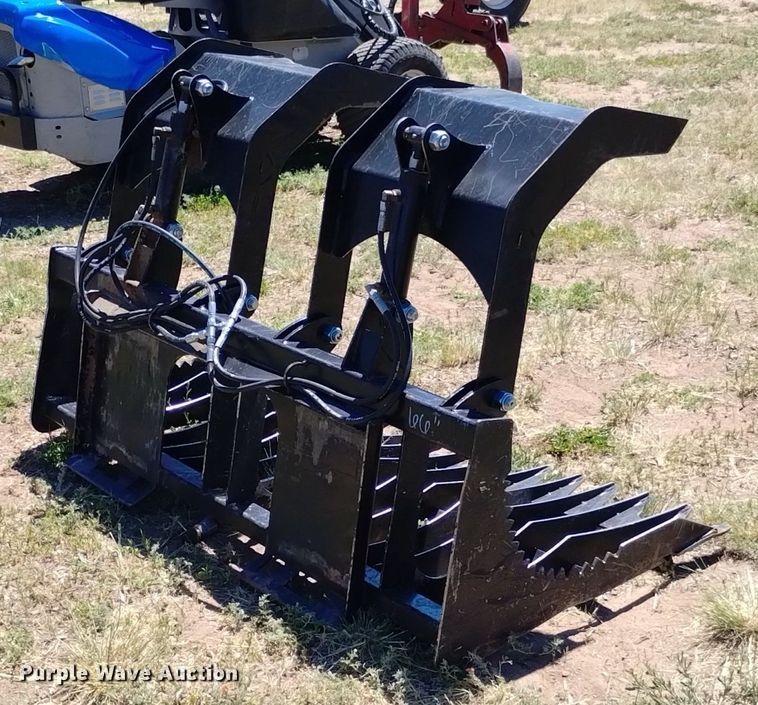 image for item DP3310 Skid steer grapple bucket