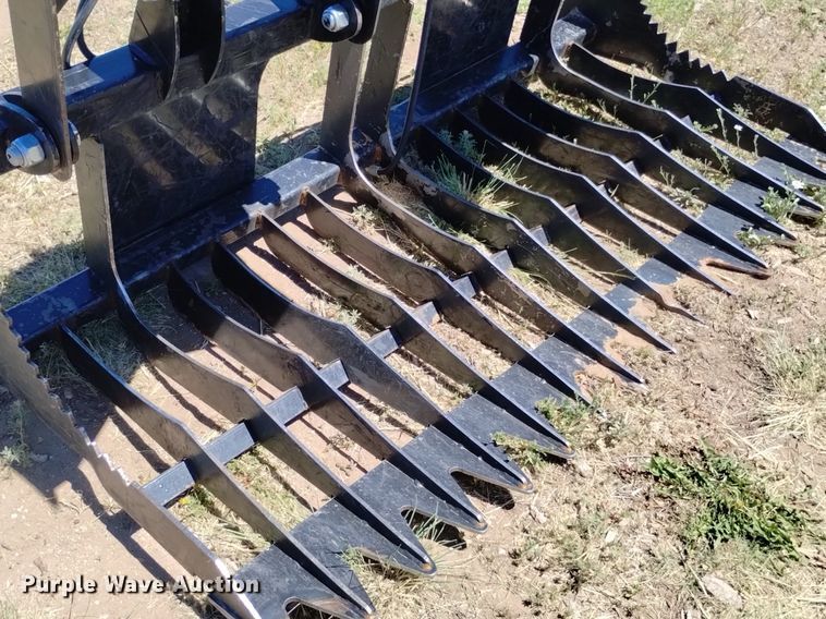 image for item DP3310 Skid steer grapple bucket