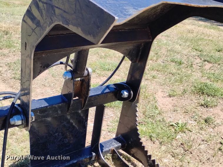 image for item DP3310 Skid steer grapple bucket