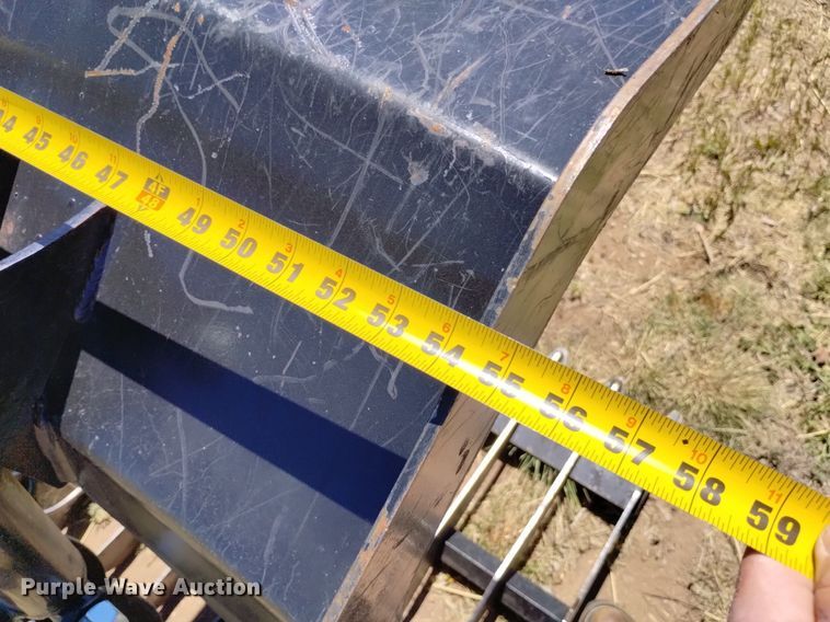 image for item DP3310 Skid steer grapple bucket